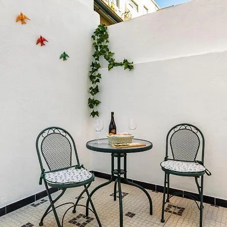 Plum Guide - Quiet Courtyard *